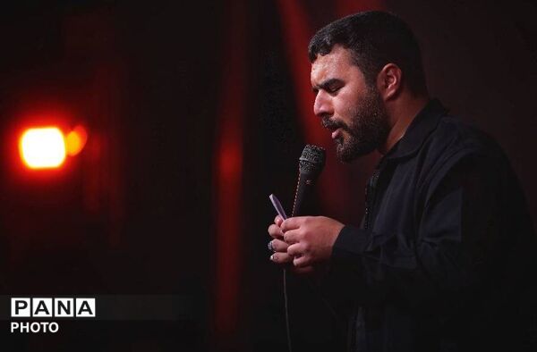 خیابان، مسافر بی‌ تاب محرم
