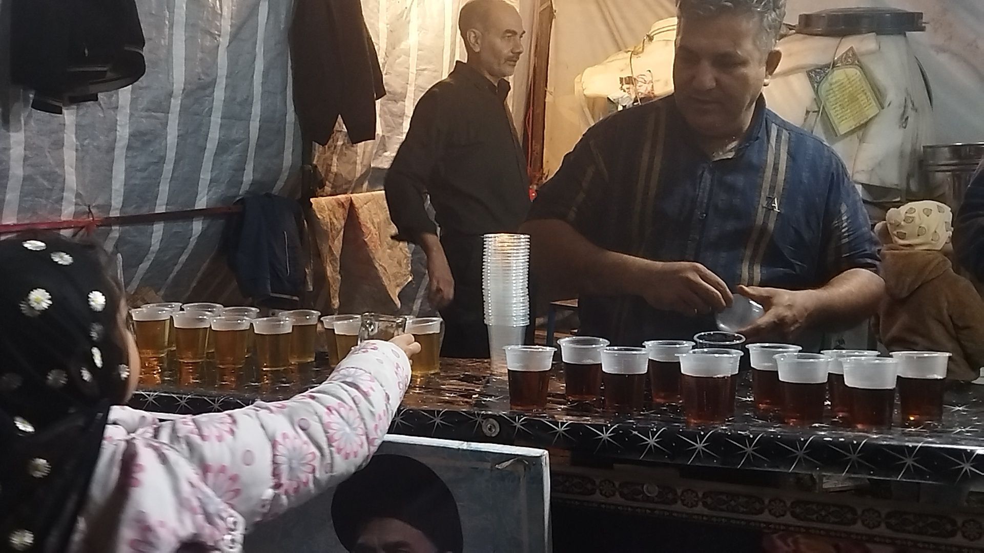 چایخانه امام زمان (عج) برای پنجاه و سومین شب میزبان مردم نیشابور شد 