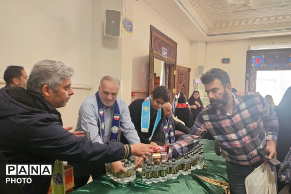 بیتاب میناب در حرم مطهر شاهچراغ (ع) - 1