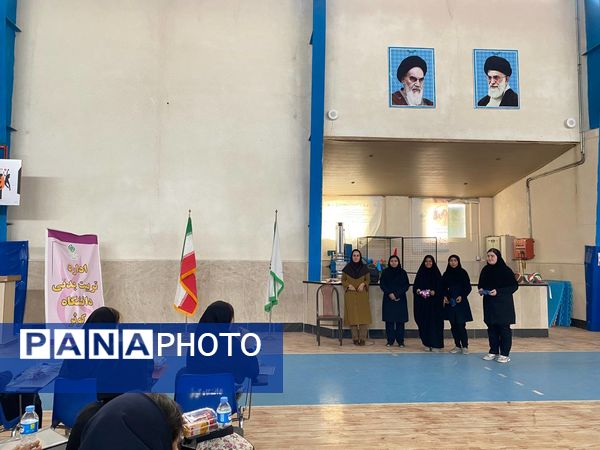 حضور دانش آموزان دبیرستان ۱۵خرداد در اردوی راهیان پیشرفت 