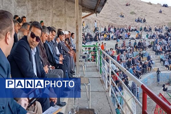 جشنواره بازی های بومی محلی در شهر بار نیشابور