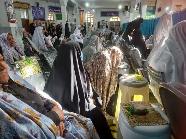 برپایی میز خدمت و جمع آوری کمک‌های مردمی برای جبهه مقاومت 