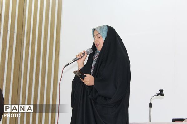 وقتی صدای خبرنگاران پانا به احترام معلمان بلند شد