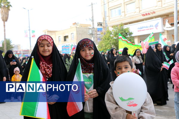 حضور پرشور دهه نودی‌های جهرمی در جشن انقلاب - 1