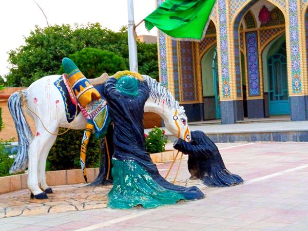 کاشمر به استقبال محرم می‌رود