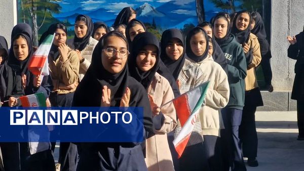 آیین نواختن زنگ انقلاب و جشن آغاز دهه مبارک فجر در گالیکش