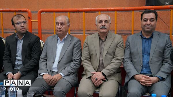 افتتاحیه مسابقات ورزشی دانش آموزی منطقه ۵ کشور به میزبانی اصفهان