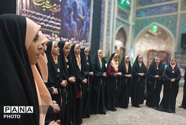 اجتماع فرهنگیان به مناسبت چهلمین شب از شهادت رهبر در نیشابور