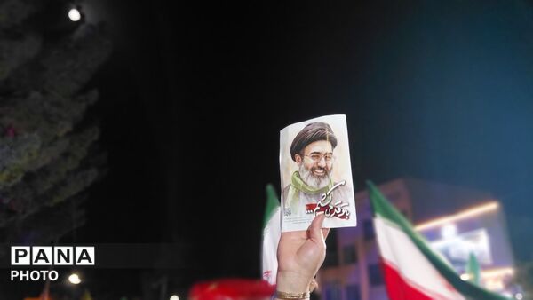 از قلب رشتخوار تا وسعت ایران؛ اجتماع باشکوه دختران جان‌فدا