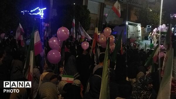 دختران نیشابوری در صف اول تجمعات-۱