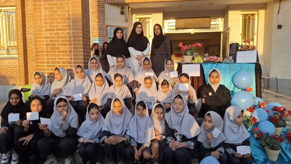 افتتاحیه سفیران سلامت در دبستان هاشمی رفسنجانی