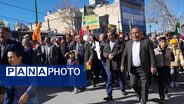 حضور پرشور مردم یاسوج در راهپیمایی ۲۲ بهمن