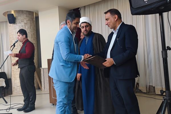 آیین تجلیل ازخادمین مراسم اعتکاف دانش‌آموزی