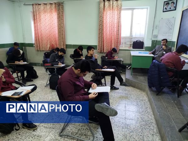 اولین آزمون پایش برای دانش‌آموزان دهم، یازدهم و دوازدهم دبیرستان نمونه آیت‌الله خامنه‌ای