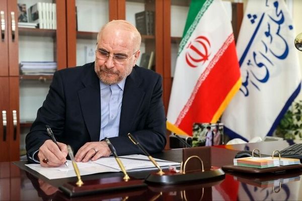 پیام تبریک قالیباف به مناسبت سالروز میلاد حضرت عیسی (ع)