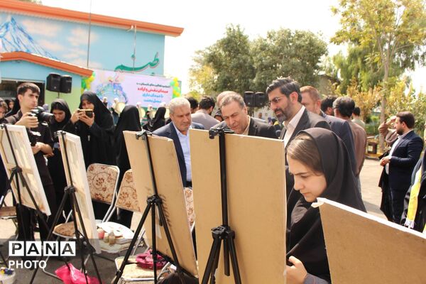 هنر دانش‌آموزان بهارستان یک در نگاه مسئولان