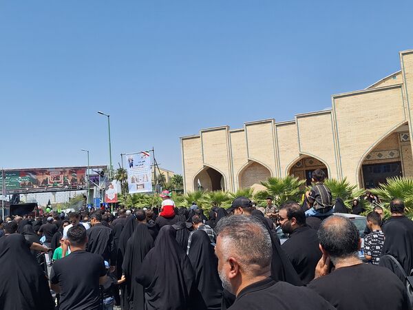 پیاده‌روی جاماندگان اربعین در گلستان شهدای اصفهان