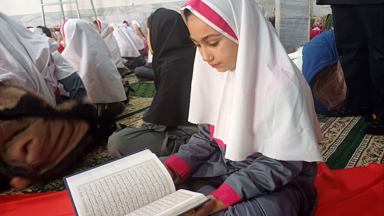 برگزاری محفل انس با قرآن در کمیجان