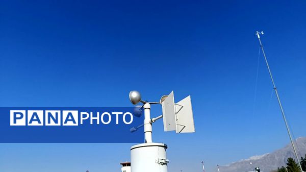 بازدید دانش‌آموزان مدرسه الزهرا یاسوج  از ایستگاه هواشناسی