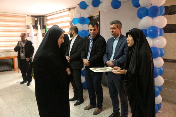 بزرگداشت روز زن و تجلیل از بانوان شاغل در آموزش‌وپرورش 
