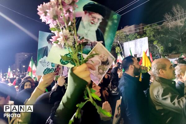 اجتماع با شکوه شهرستان ملارد در چهلم شهدای میناب