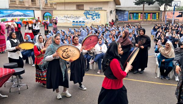 طلوع فرهنگ مازندران در مدرسه شهید بهداشت 