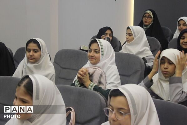 اختتامیه مسابقات امید فردا و پرسش مهر ریاست جمهوری به همراه تجلیل از برگزیدگان