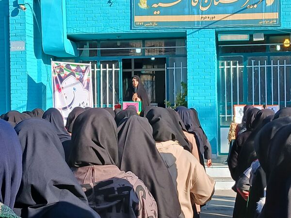 افتتاحیه همیاران معلم در دبیرستان فاطمیه