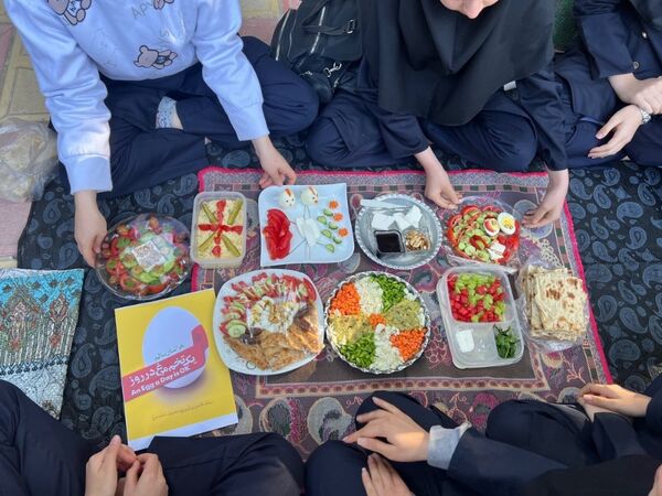 هفته سلامت روان و روز جهانی غذا در دبیرستان جنت شهرستان سملقان