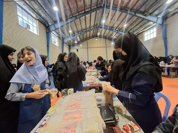بازارچه کسب و کار دانش‌آموزی دبیرستان پردیسان سملقان