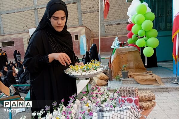 مراسم یادبود شهدای دانش‌آموز مدرسه شجره طیبه میناب