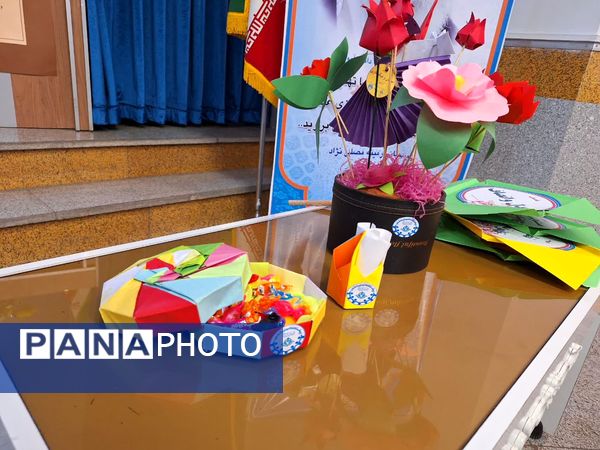 آیین تحلیف پیشتازان در دبستان آرمینه مصلی نژاد ناحیه ۶ مشهد