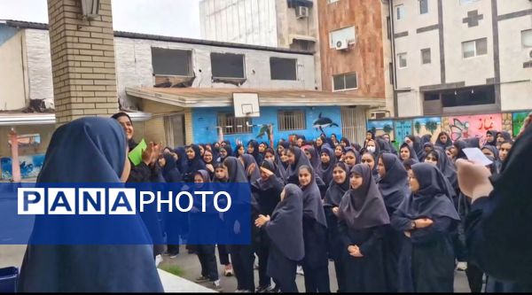 جشن روز جهانی دختر در دبیرستان بهار آزادی قائمشهر