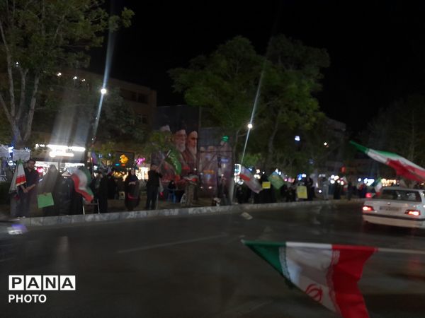 تجمع مردم در مسجدالزهرا مشهد و اجرای «سپاس معلم» در خیابان احمدآباد 