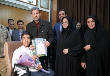 آیین تجلیل از شرکت کنندگان اصفهانی المپیاد دانش‌آموزی صربستان