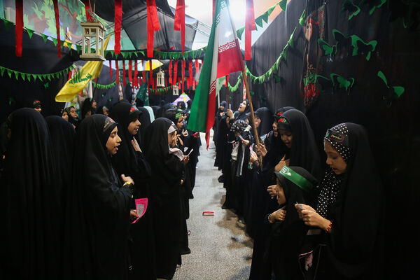 عزاداری کودکان هیات «زیر گنبد طلا» برای دختر سه ساله امام حسین(ع)