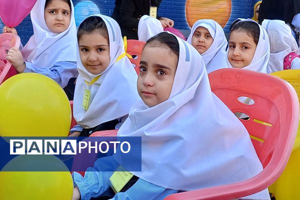 جشن شکوفه‌ها در شهرستان ورامین