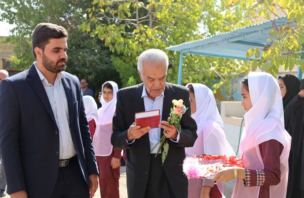 افتتاح زمین والیبال در بافت