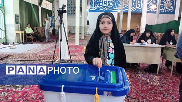 حضور در انتخابات؛ سیلی به استکبار است