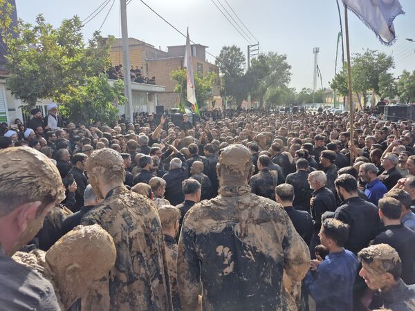 زنان و مردان بن در آیین گل‌زنی؛ هم‌نوا با کاروان کربلا