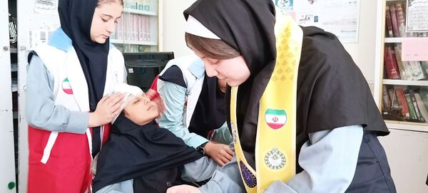 مانور زلزله در دبیرستان شهید هاشمی نژاد 