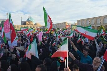 هم آوایی بانوان اصفهانی در میدان نقش جهان