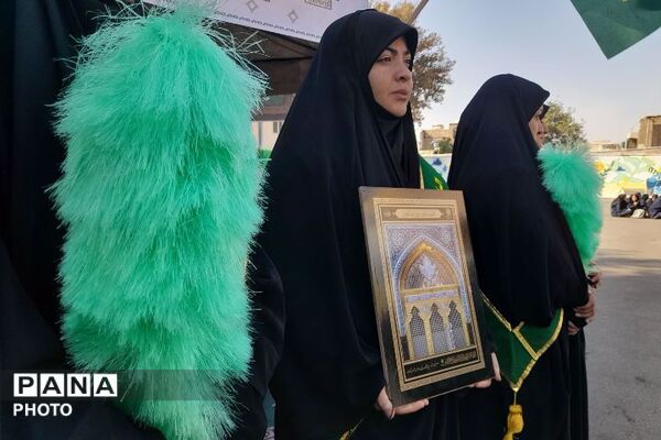 تجلی فرهنگ رضوی در دبیرستان طلوع‌فجر ملارد با برپایی موکب چایخانه حضرت الرضا(ع)