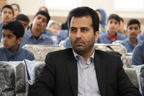 آیین افتتاح مدرسه  زنده‌یاد حاج لطف‌الله محسنی فشمی در پاکدشت 