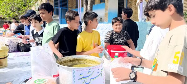 برپایی بازارچه کار و فناوری در دبیرستان شهید بهشتی آشخانه