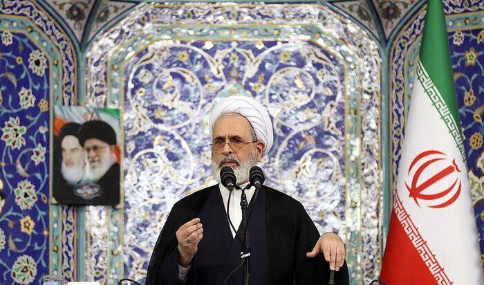  دشمنان در فهم فرهنگ عاشورایی ملت مقاوم ایران ناتوان مانده‌اند