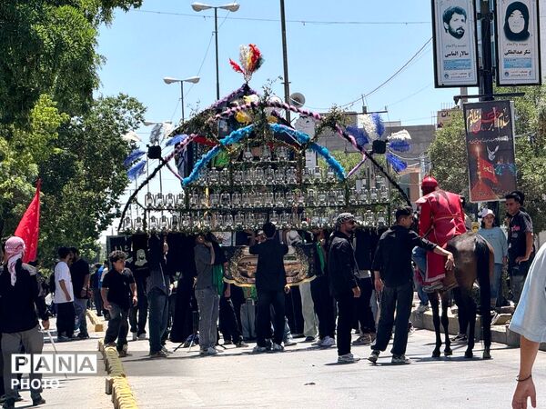 طنین نوای «لبیک یا حسین» در جای‌جای قروه