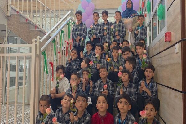 زنگ آغاز مدرسه برای کوچک‌ترین مسافران مسیر دانایی