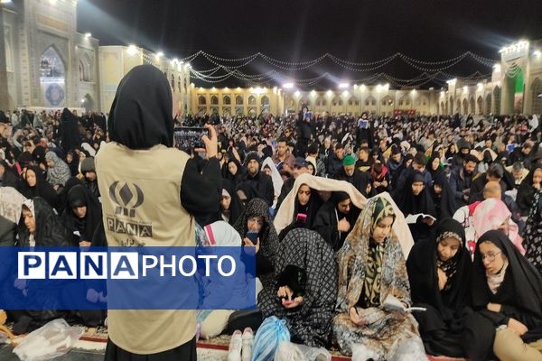 مراسم سومین شب قدر در بارگاه  ملکوتی حضرت امام رضا(ع)