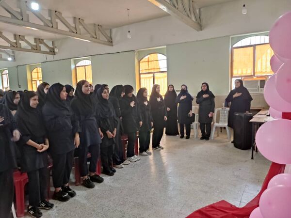 جشن میلاد حضرت زینب(س) و بزرگداشت روز پرستار در هنرستان زهرای مرضیه بندرعباس